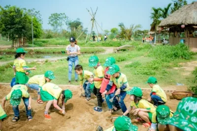 TRANG TRẠI DÊ TRẮNG