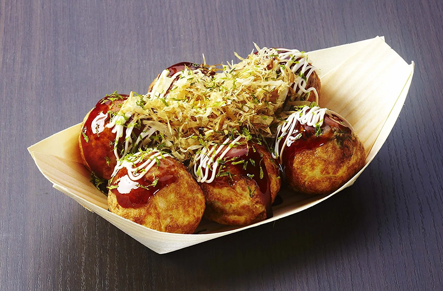 Món takoyaki-món ăn đường phố của người Nhật