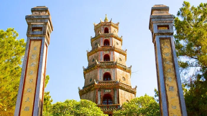  Chùa Thiên Mụ  từ xưa đã đi vào những câu ca quen thuộc của xứ Huế