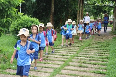 TRANG TRẠI DÊ TRẮNG